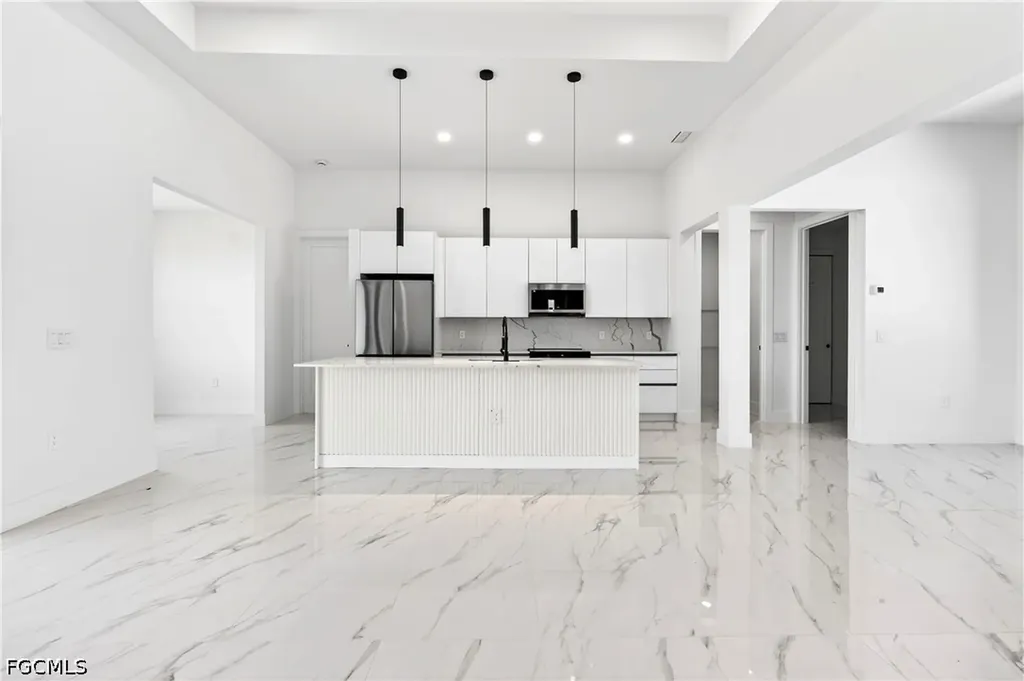 331 NE 15th Street Cape Coral FL 33909
