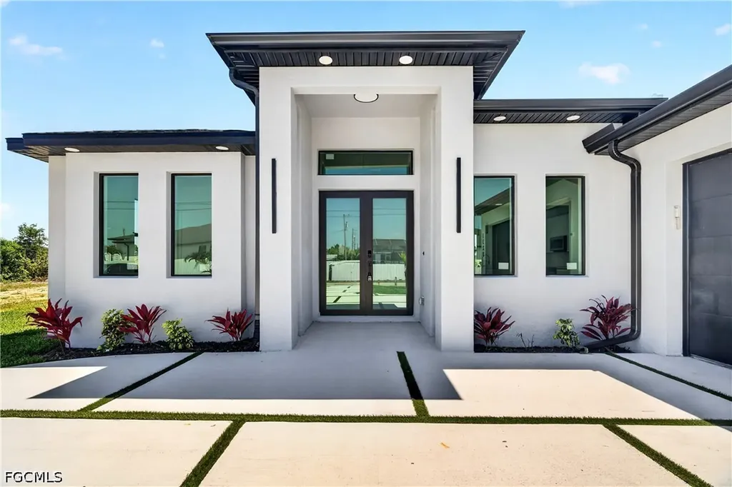 331 NE 15th Street Cape Coral FL 33909