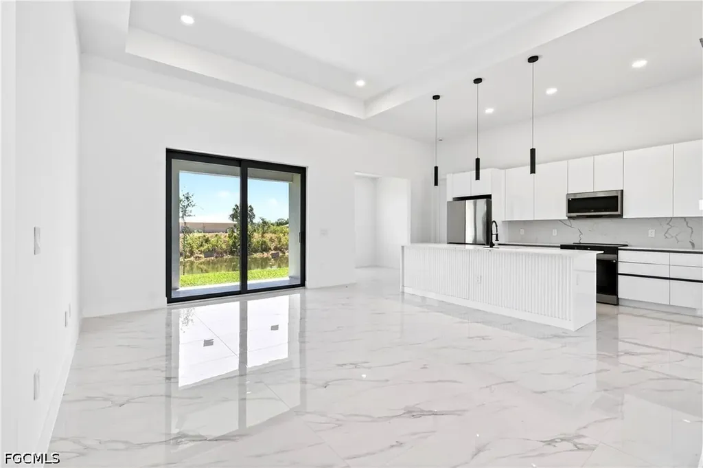 331 NE 15th Street Cape Coral FL 33909