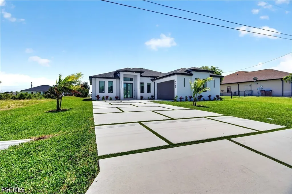 331 NE 15th Street Cape Coral FL 33909
