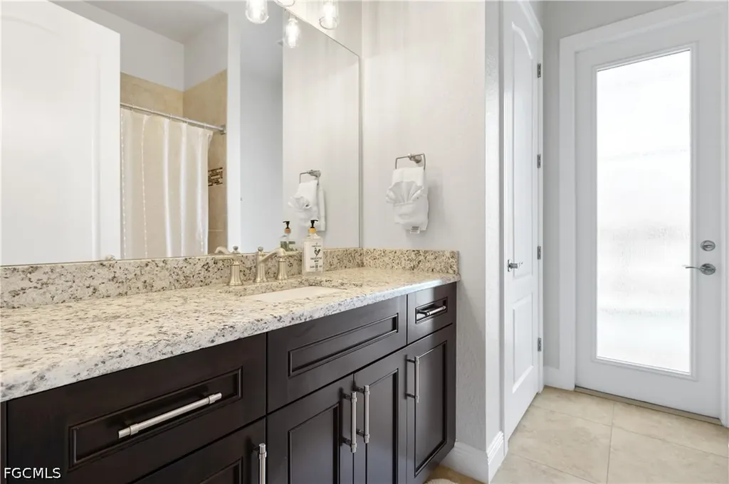 1431 SW 40th Terrace Cape Coral FL 33914