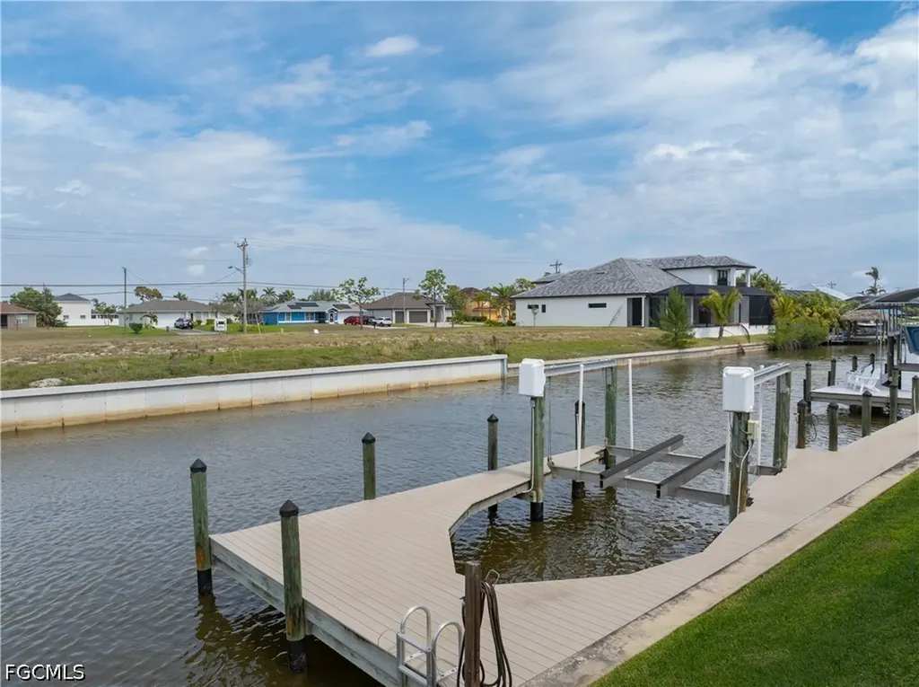 1431 SW 40th Terrace Cape Coral FL 33914