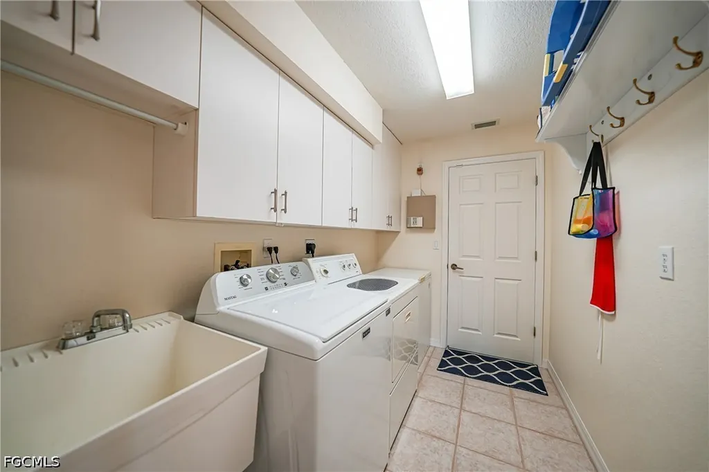 1122 Mineo Drive Punta Gorda FL 33950