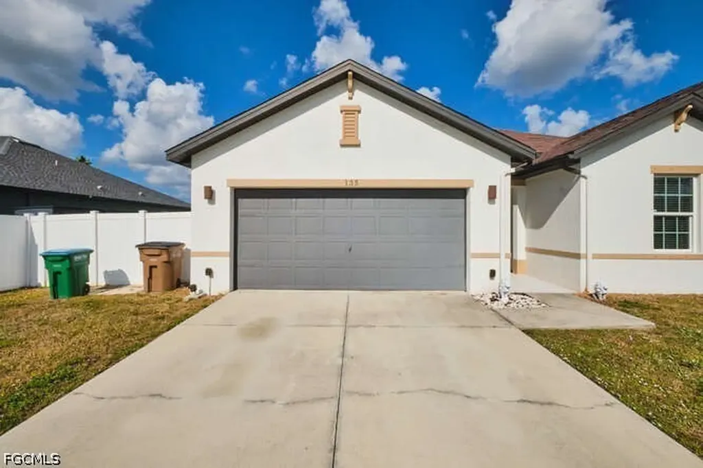 135 SW 31st Street Cape Coral FL 33914