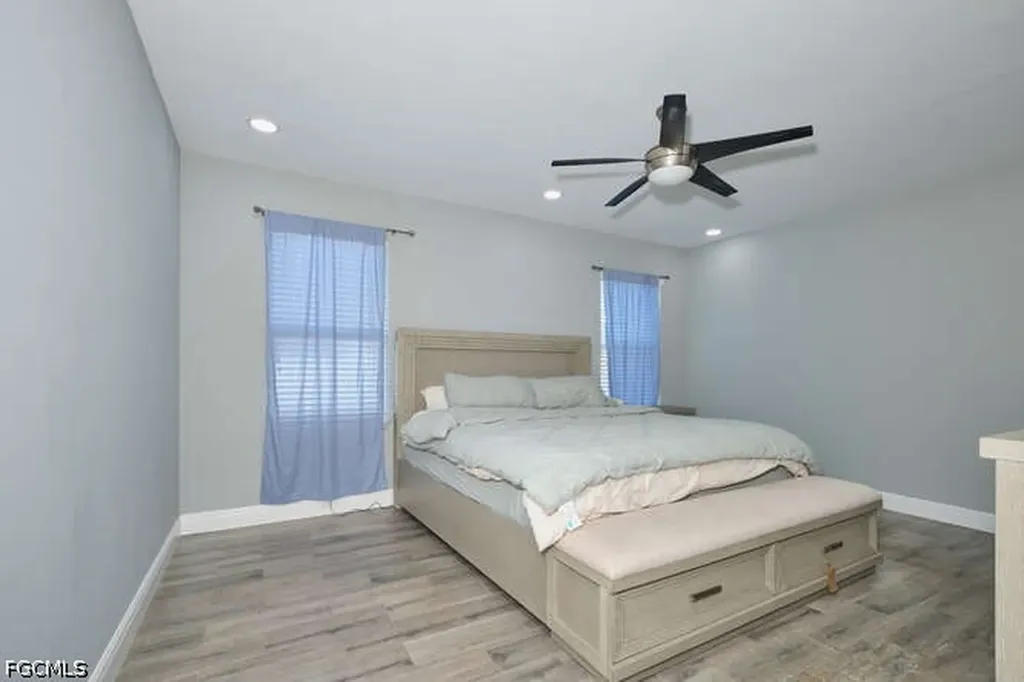 135 SW 31st Street Cape Coral FL 33914