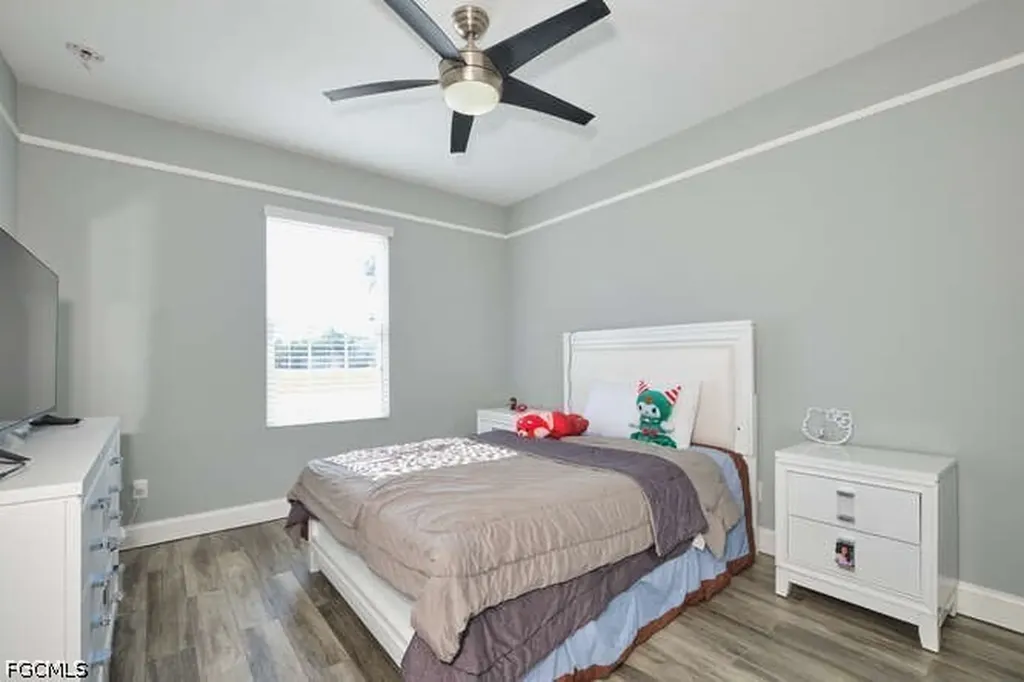 135 SW 31st Street Cape Coral FL 33914