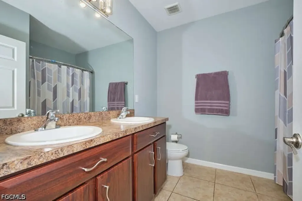 135 SW 31st Street Cape Coral FL 33914