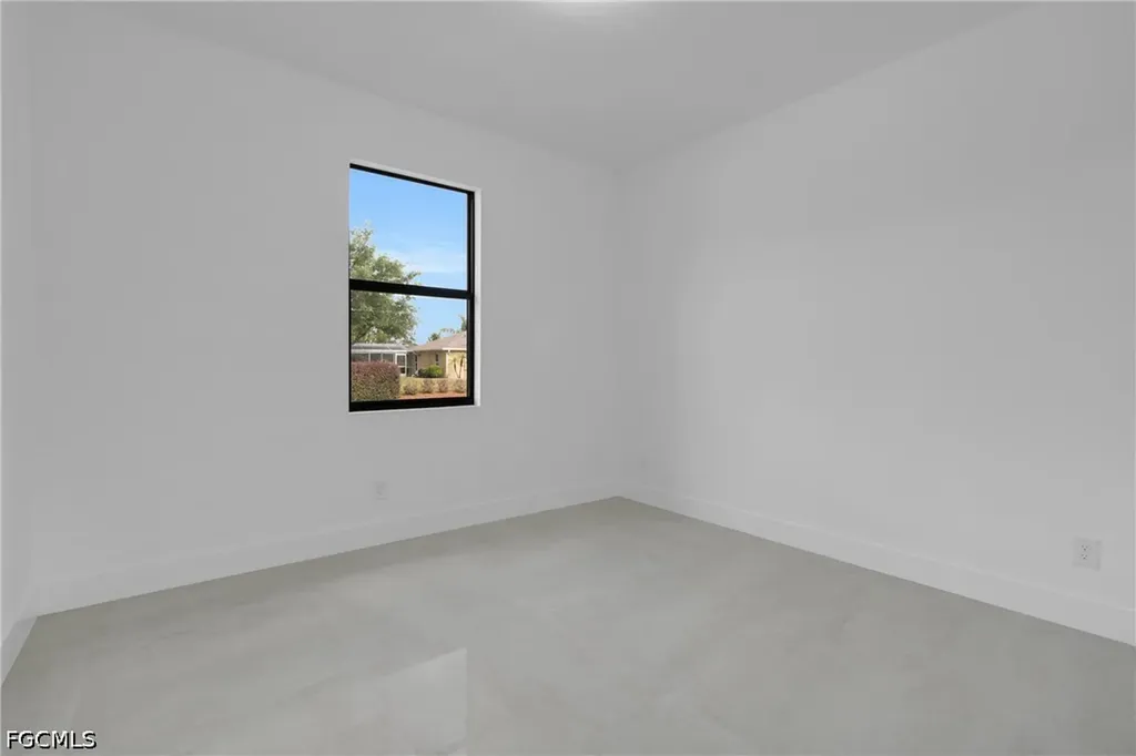 586 Genoa Avenue S Lehigh Acres FL 33974