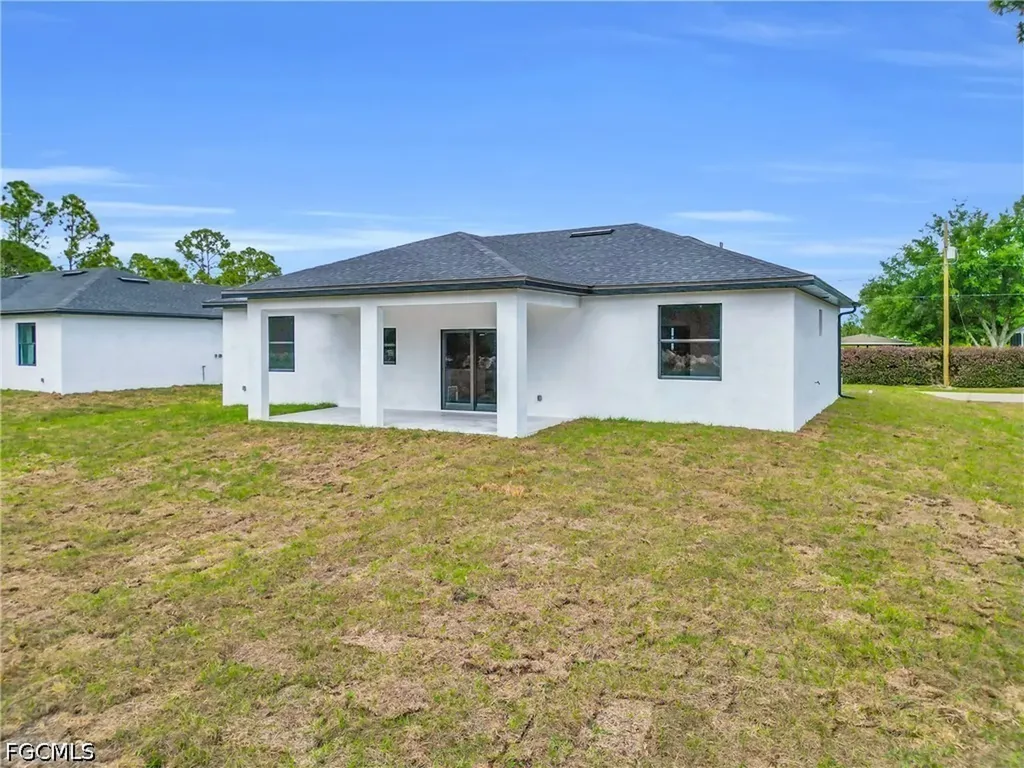 586 Genoa Avenue S Lehigh Acres FL 33974