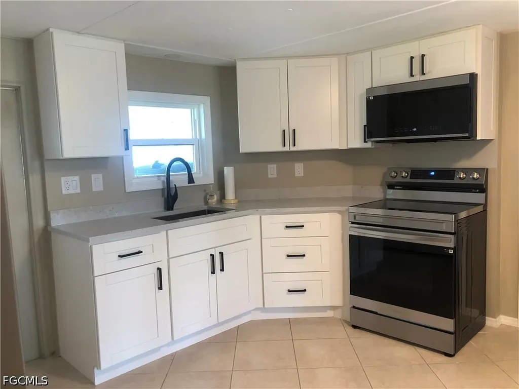 135 Chisholm Trail North Fort Myers FL 33917