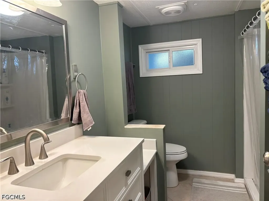 135 Chisholm Trail North Fort Myers FL 33917