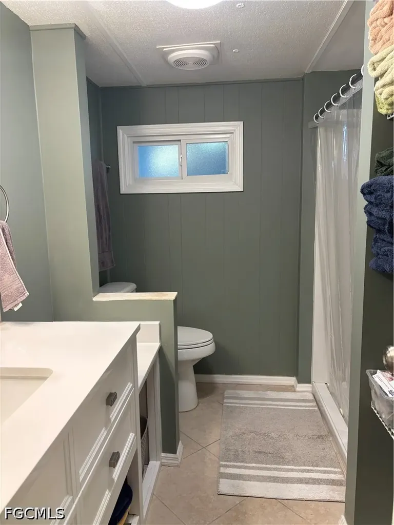 135 Chisholm Trail North Fort Myers FL 33917