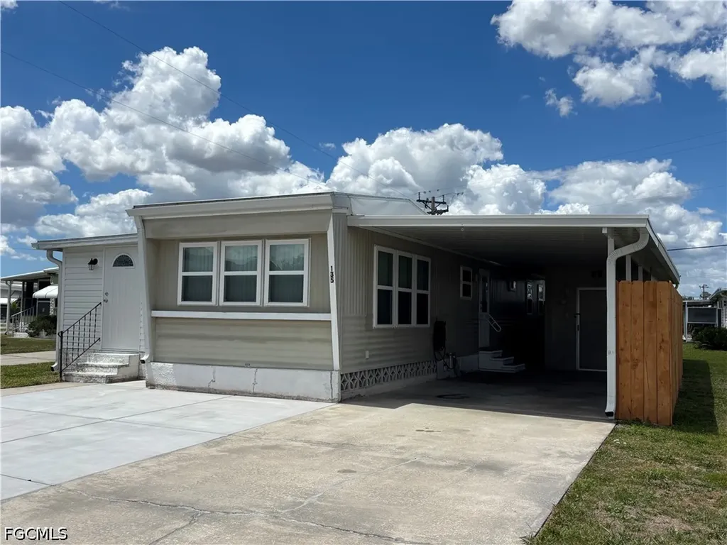 135 Chisholm Trail North Fort Myers FL 33917