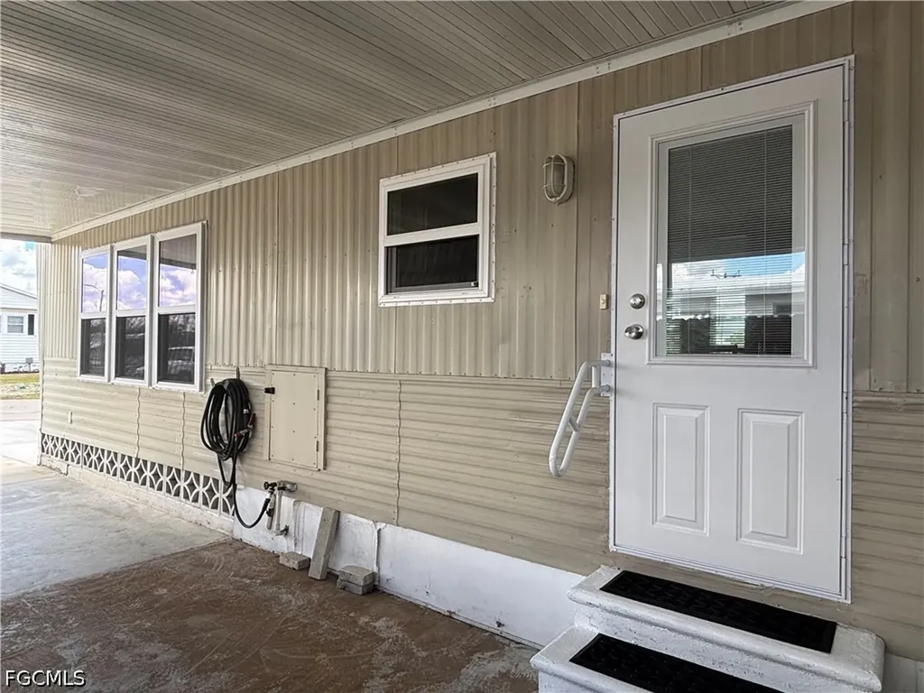 135 Chisholm Trail North Fort Myers FL 33917