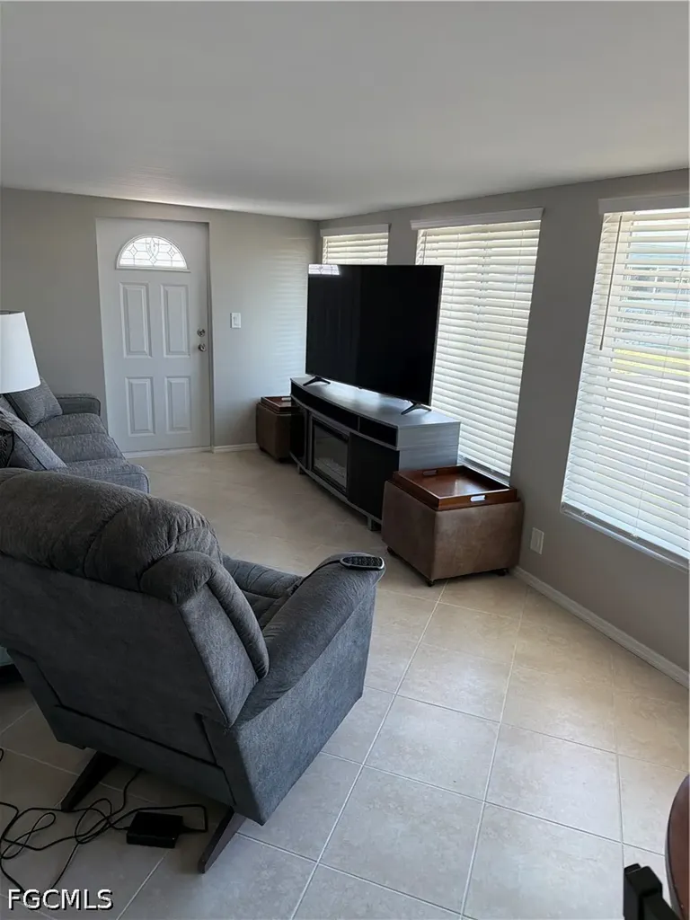 135 Chisholm Trail North Fort Myers FL 33917