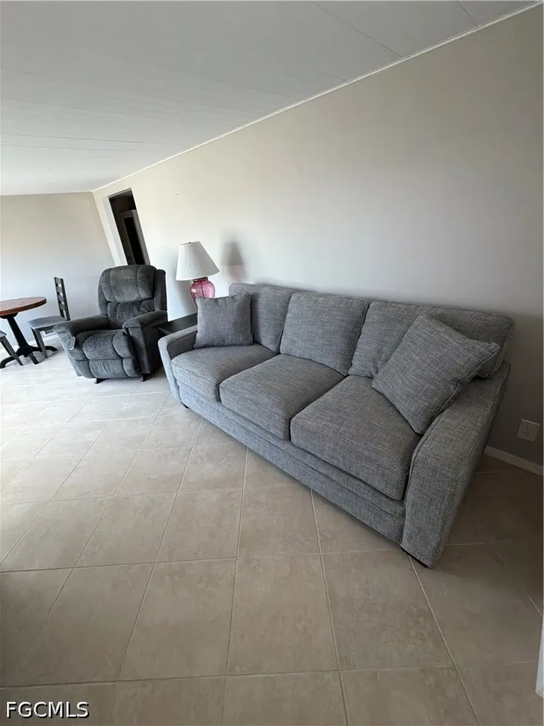 135 Chisholm Trail North Fort Myers FL 33917