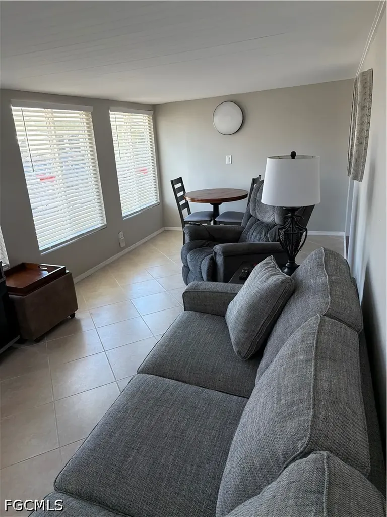 135 Chisholm Trail North Fort Myers FL 33917