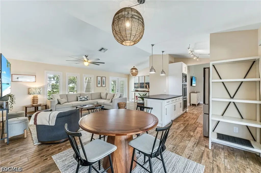 5630 Riverside Drive Cape Coral FL 33904