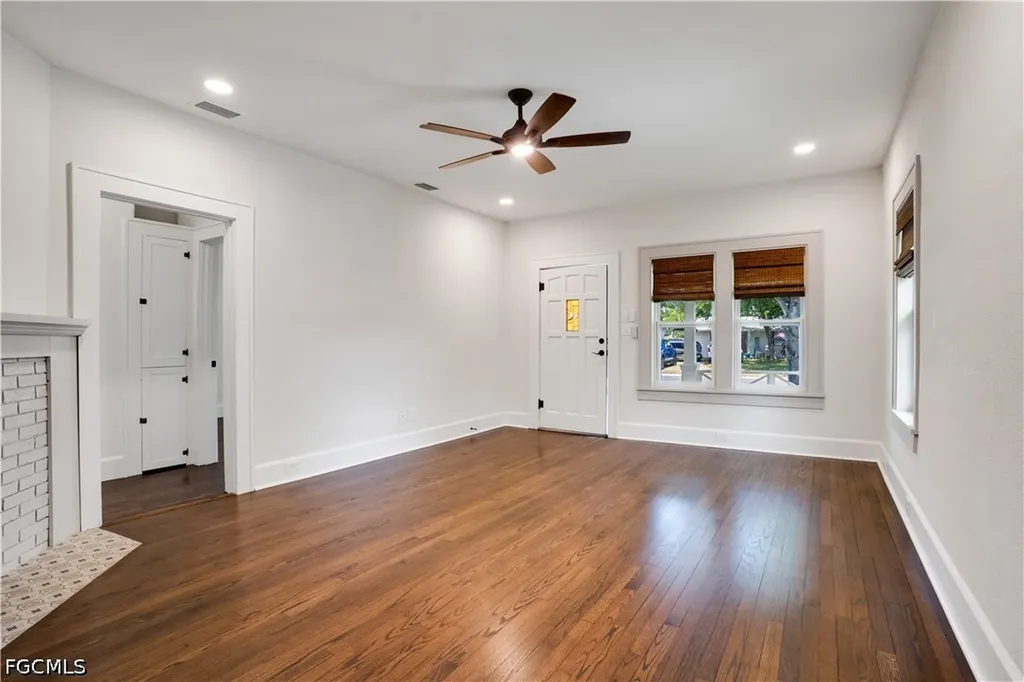 4058 39th Avenue N St. Petersburg FL 33714