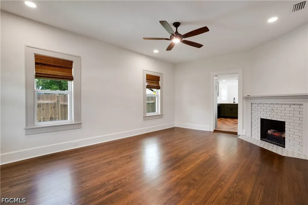 4058 39th Avenue N St. Petersburg FL 33714
