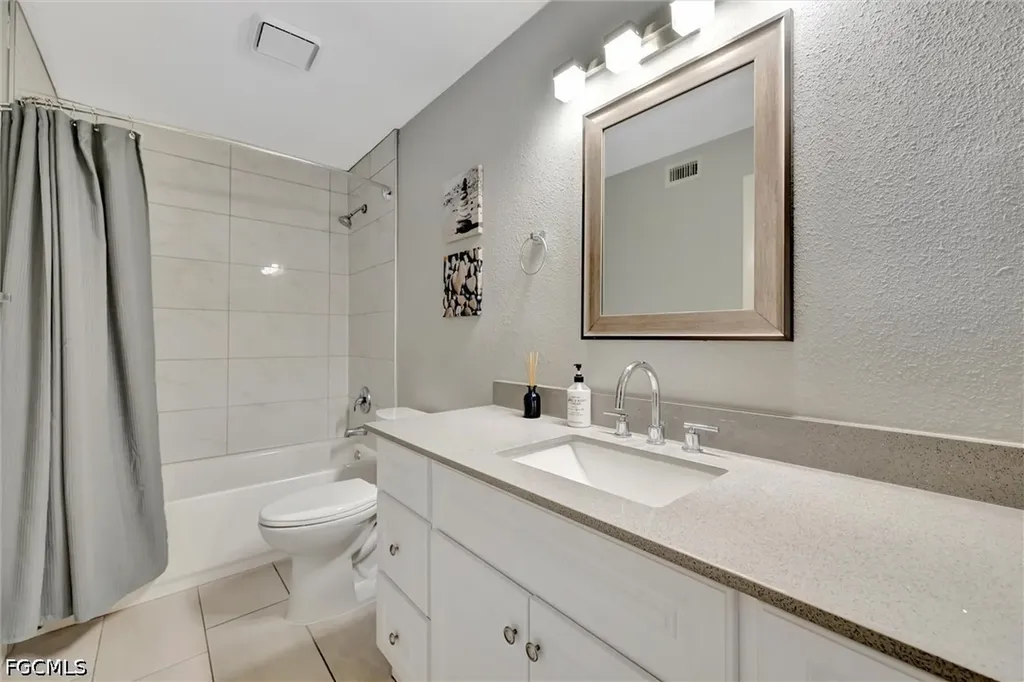8110 S Woods Circle Fort Myers FL 33919