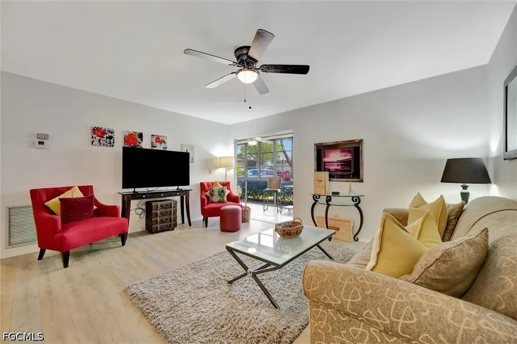 8110 S Woods Circle Fort Myers FL 33919