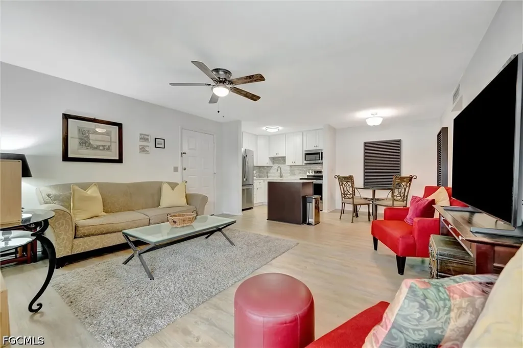 8110 S Woods Circle Fort Myers FL 33919