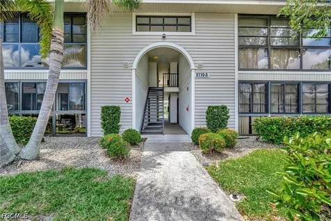 8110 S Woods Circle Fort Myers FL 33919