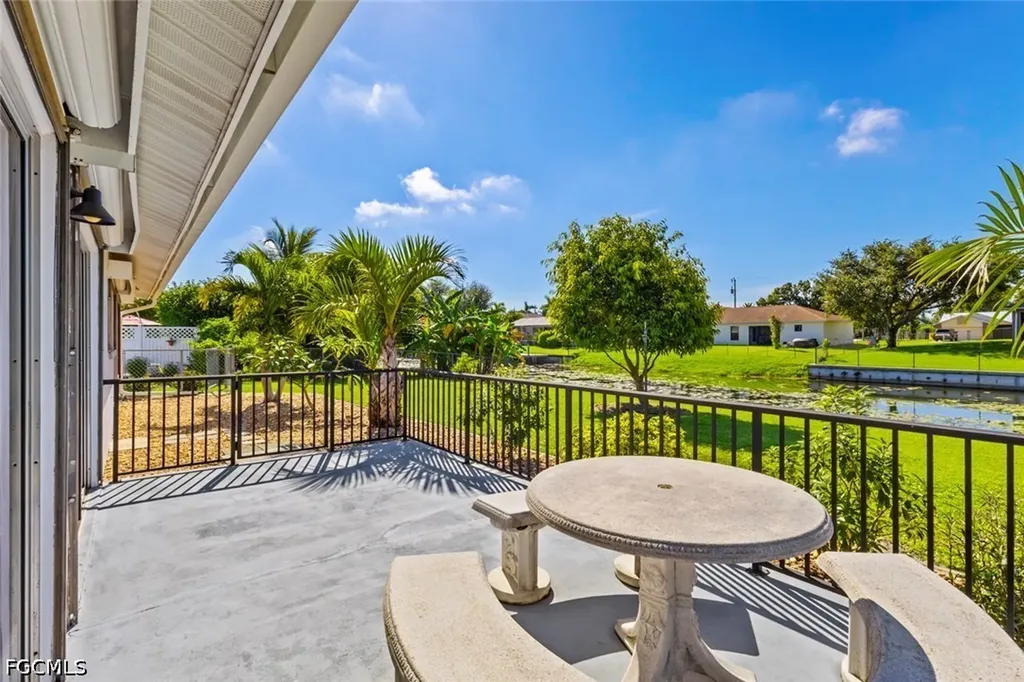 1010 NE 3rd Street Cape Coral FL 33909
