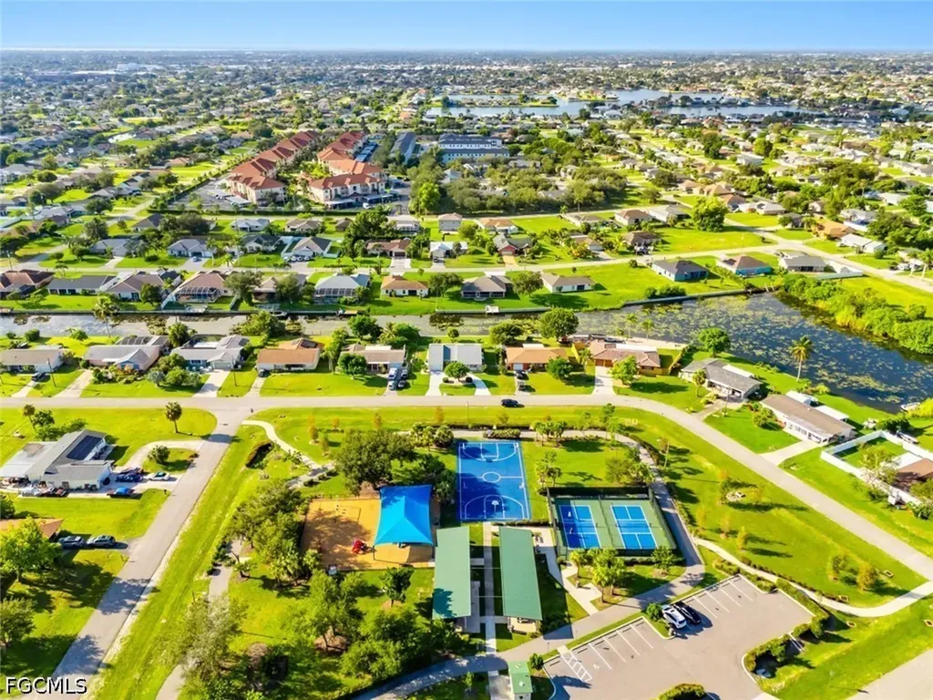 1010 NE 3rd Street Cape Coral FL 33909