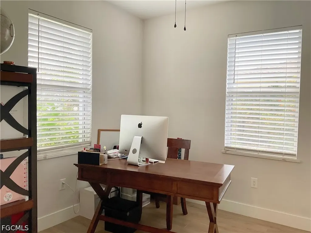 516 SW 27th Terrace Cape Coral FL 33914