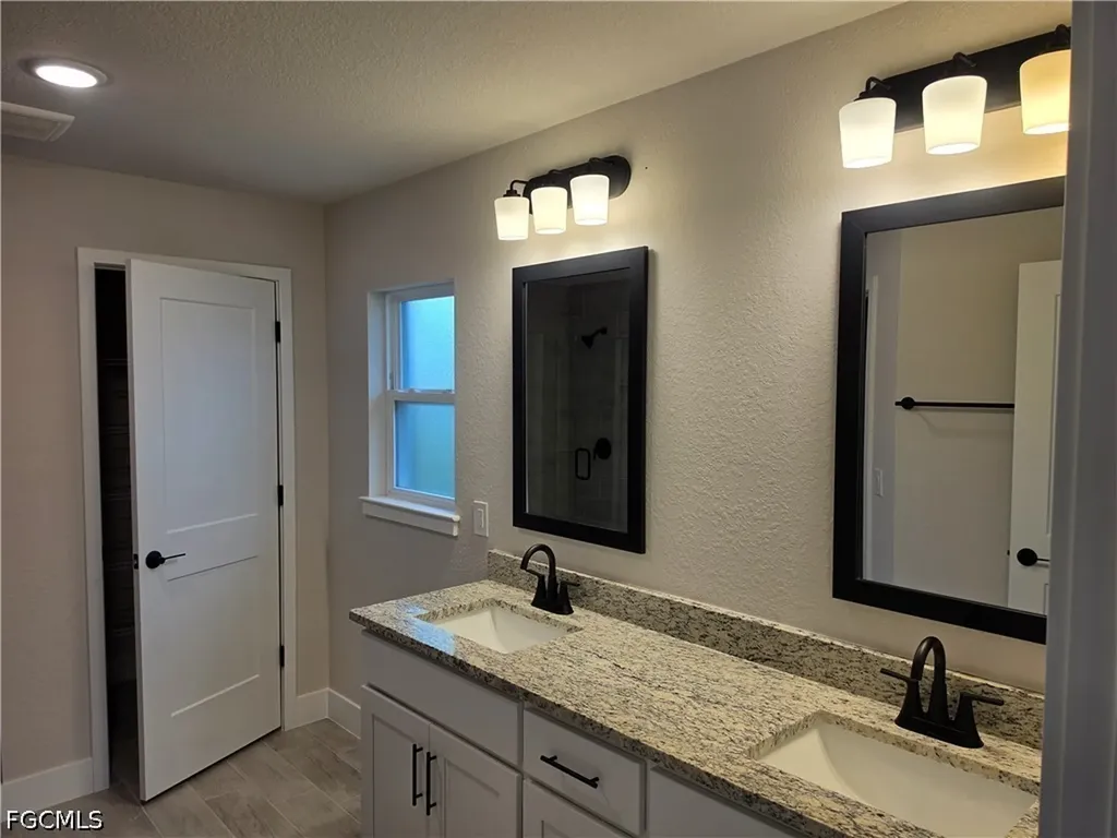 239 NW 25th Place Cape Coral FL 33993