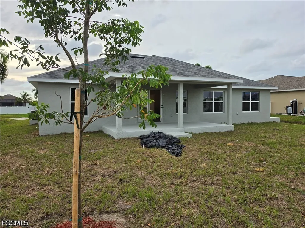 239 NW 25th Place Cape Coral FL 33993