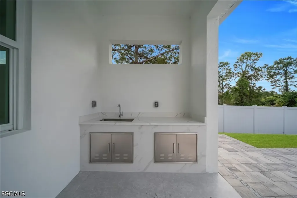 2703 34th Street SW Lehigh Acres FL 33976