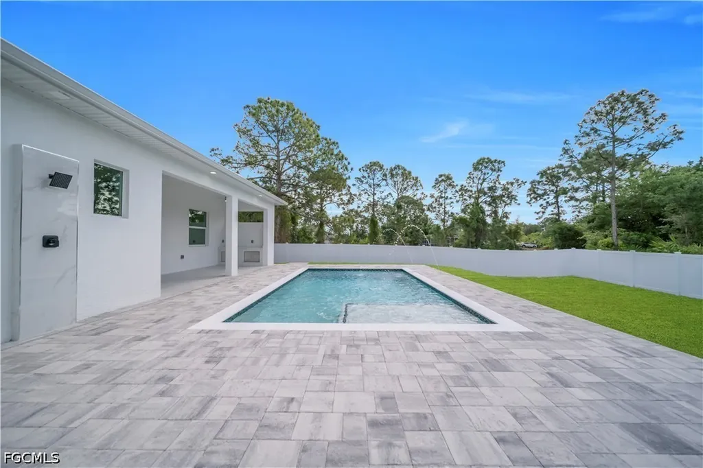 2703 34th Street SW Lehigh Acres FL 33976