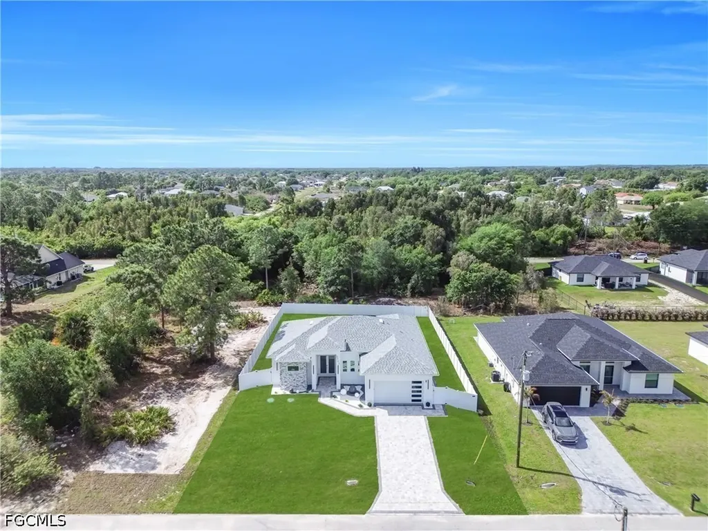 2703 34th Street SW Lehigh Acres FL 33976