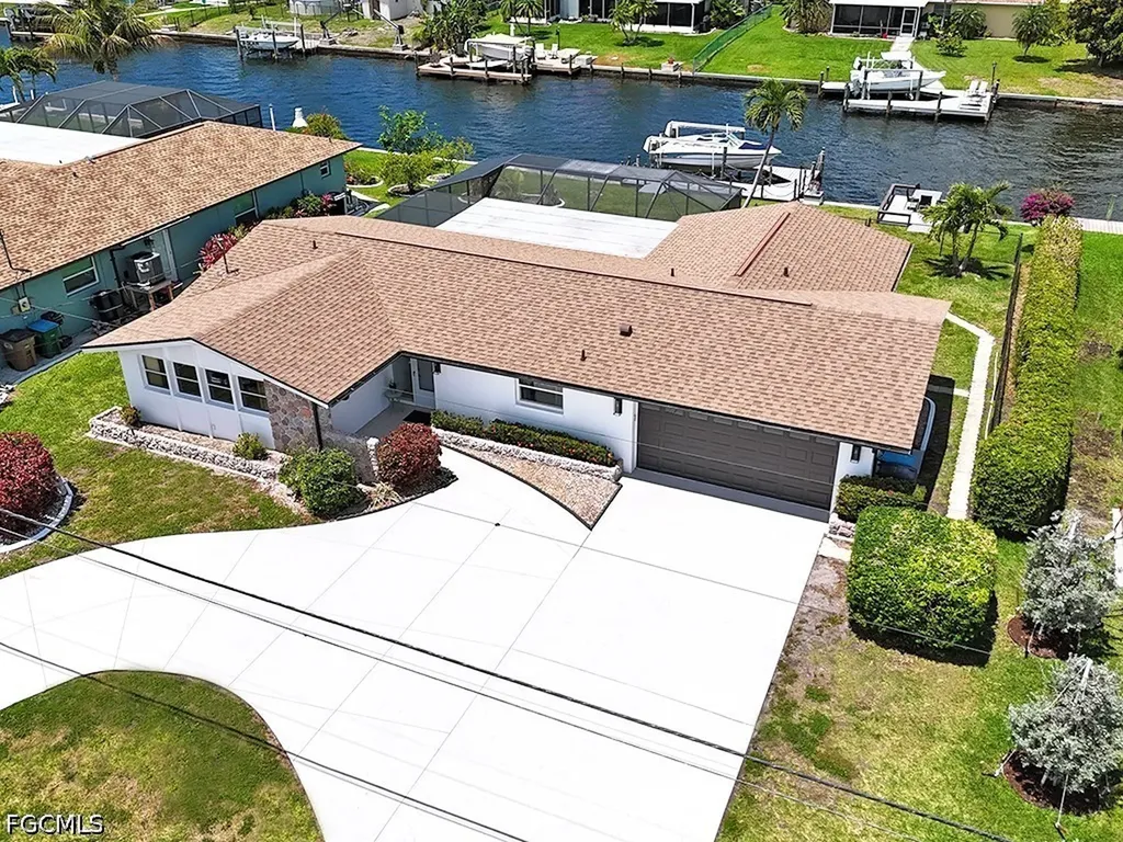 4520 SE 1st Place Cape Coral FL 33904