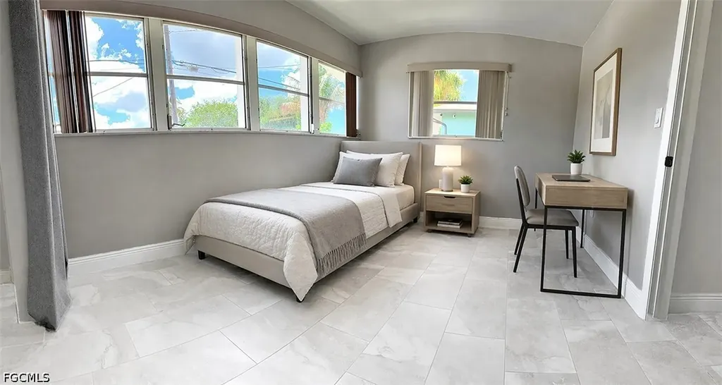 4520 SE 1st Place Cape Coral FL 33904