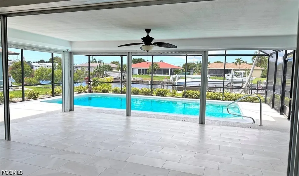 4520 SE 1st Place Cape Coral FL 33904