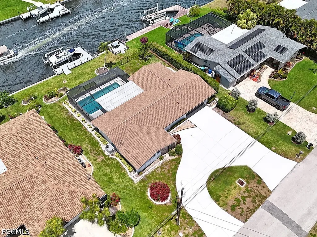 4520 SE 1st Place Cape Coral FL 33904