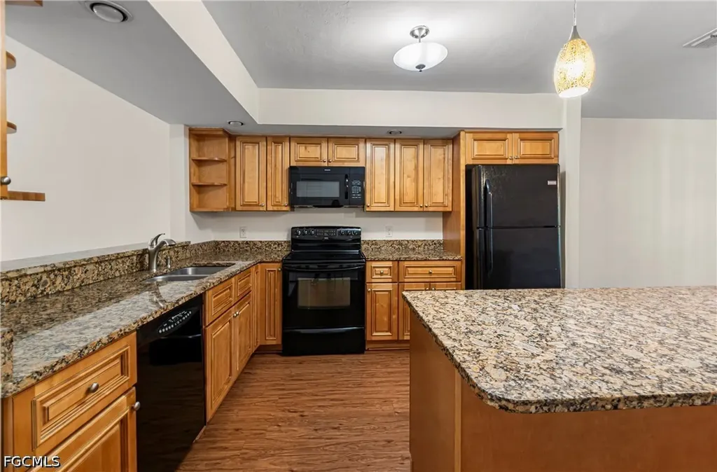8302 Charter Club Circle Fort Myers FL 33919