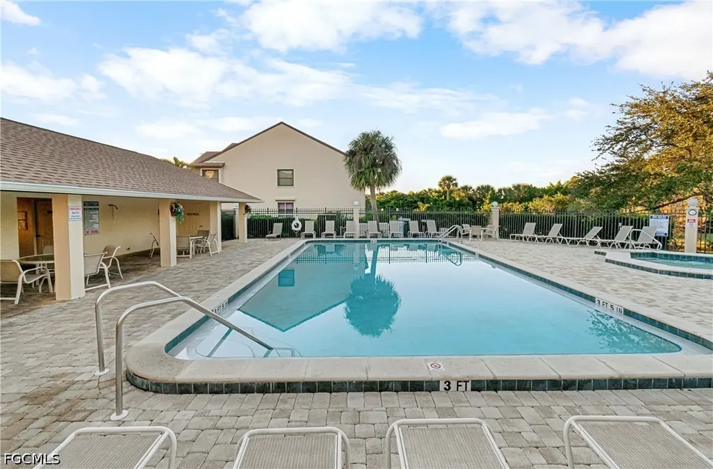 8302 Charter Club Circle Fort Myers FL 33919