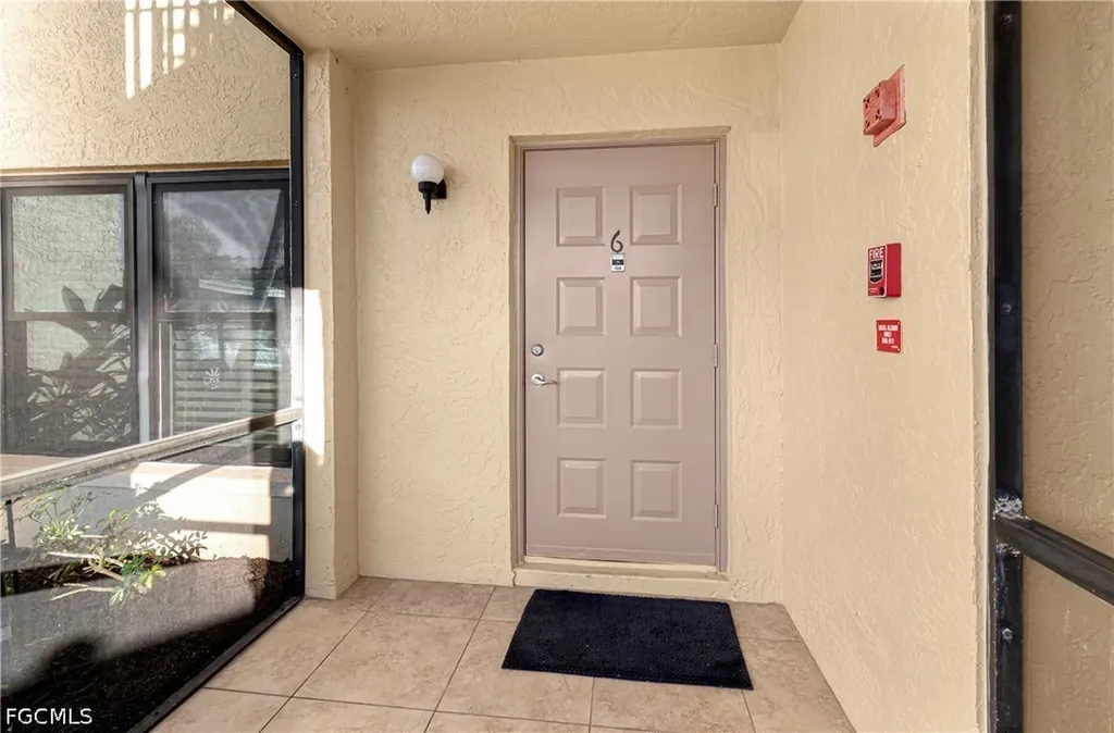 8302 Charter Club Circle Fort Myers FL 33919