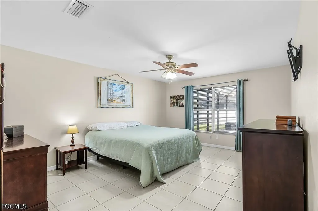 4302 SW 18th Place Cape Coral FL 33914