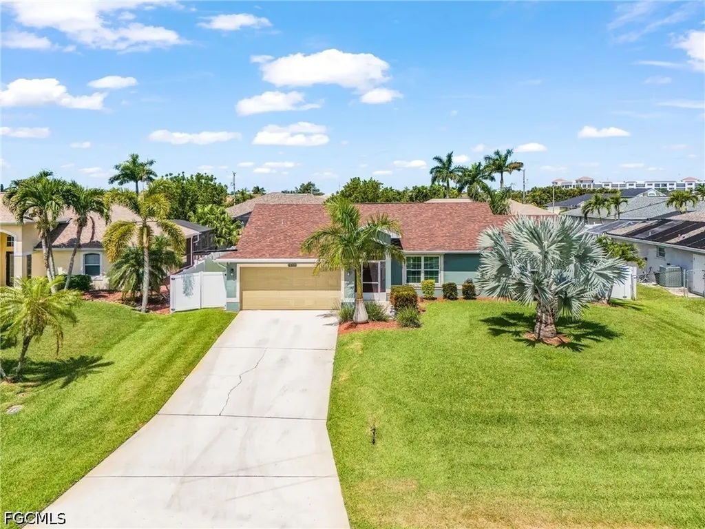 4302 SW 18th Place Cape Coral FL 33914