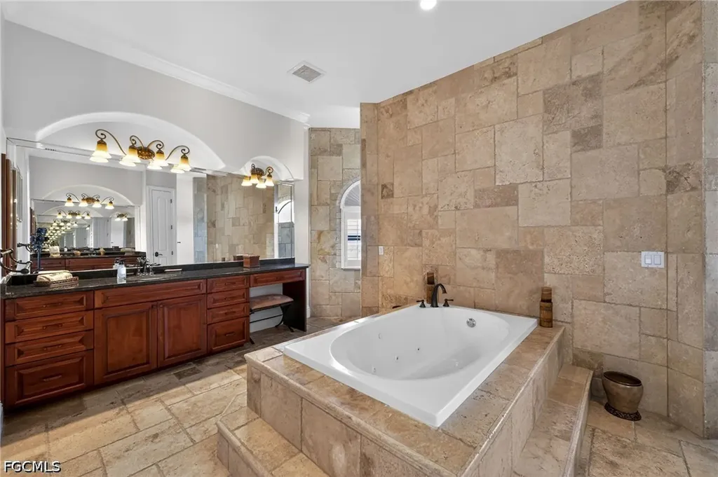 1911 SE 20th Street Cape Coral FL 33990