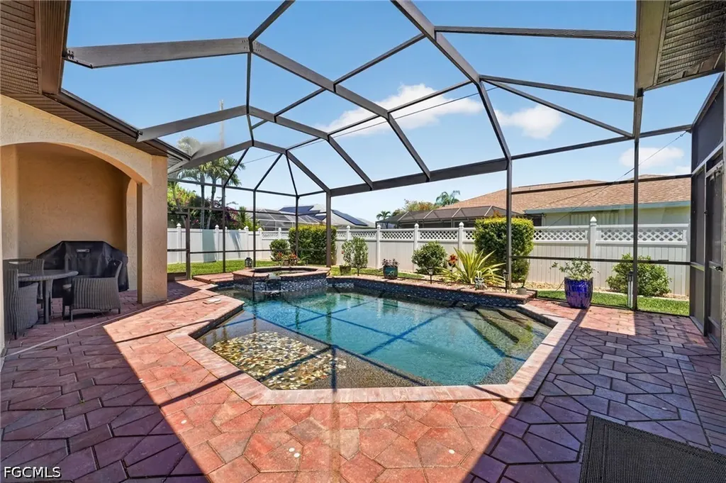 1911 SE 20th Street Cape Coral FL 33990
