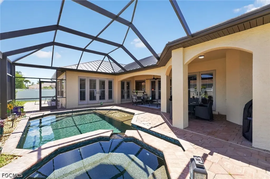 1911 SE 20th Street Cape Coral FL 33990