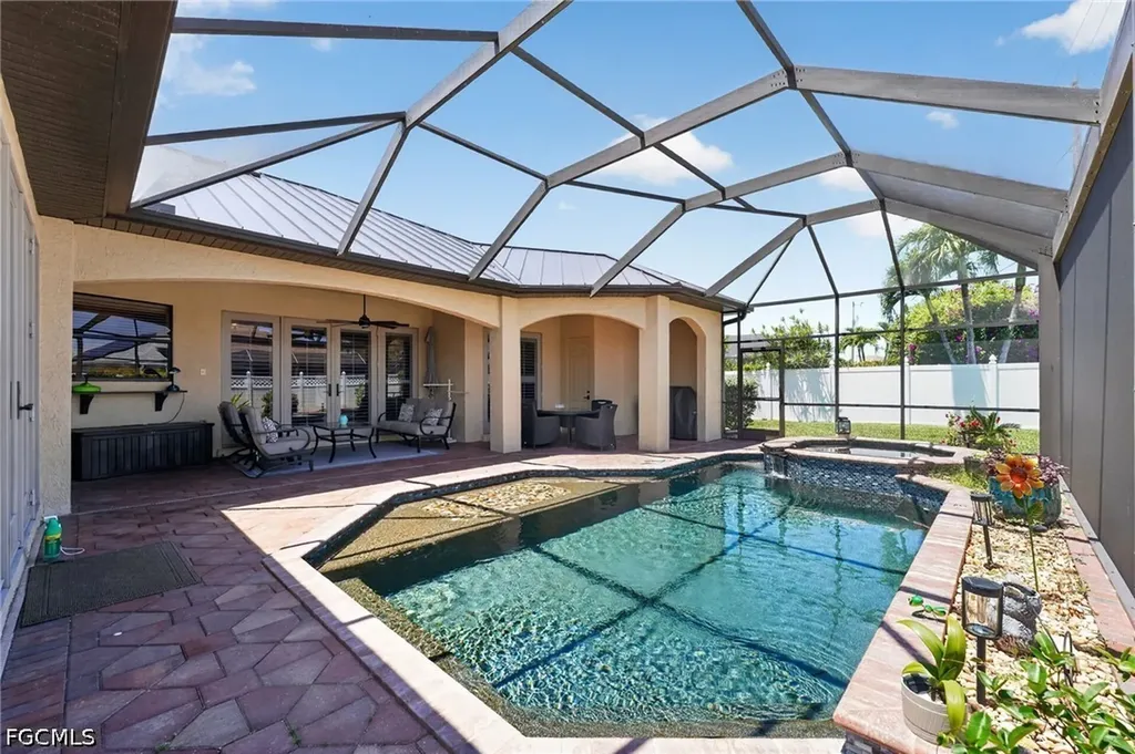 1911 SE 20th Street Cape Coral FL 33990