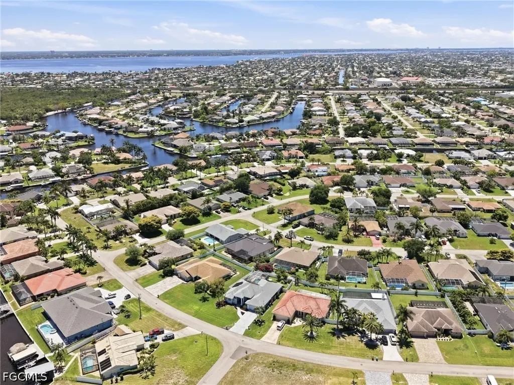1911 SE 20th Street Cape Coral FL 33990